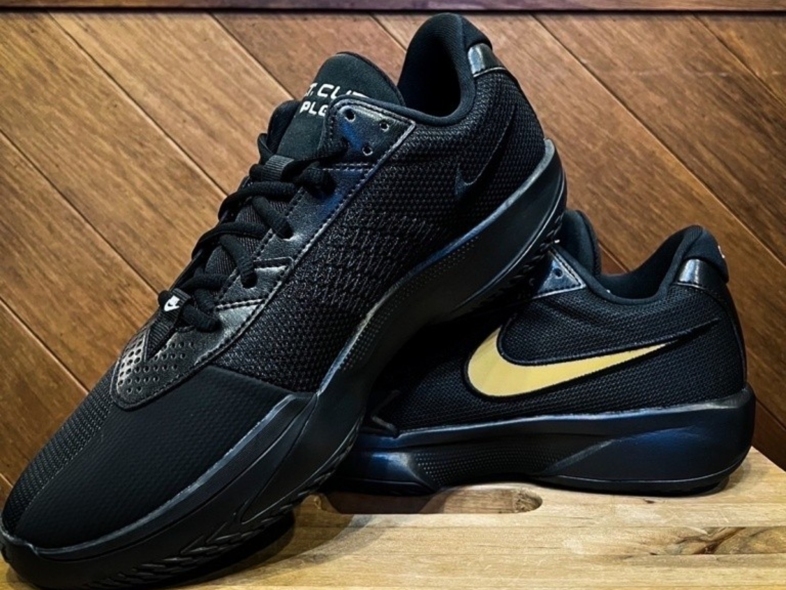 PLG 裁判「專屬戰靴」Nike G.T. Cut Academy EP 曝光！黑金配色簡直太燒！