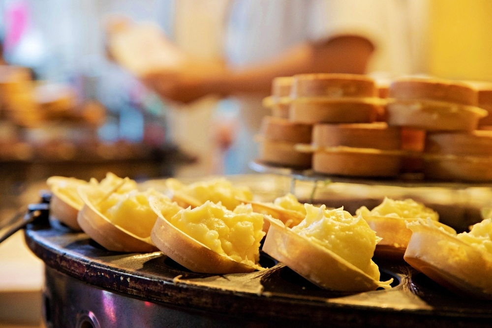 2025 晴光市場營業時間、美食 Dcard 評分最高 5 家推薦 ：必比登滷肉飯、水果燉奶⋯沒吃過真的會後悔！