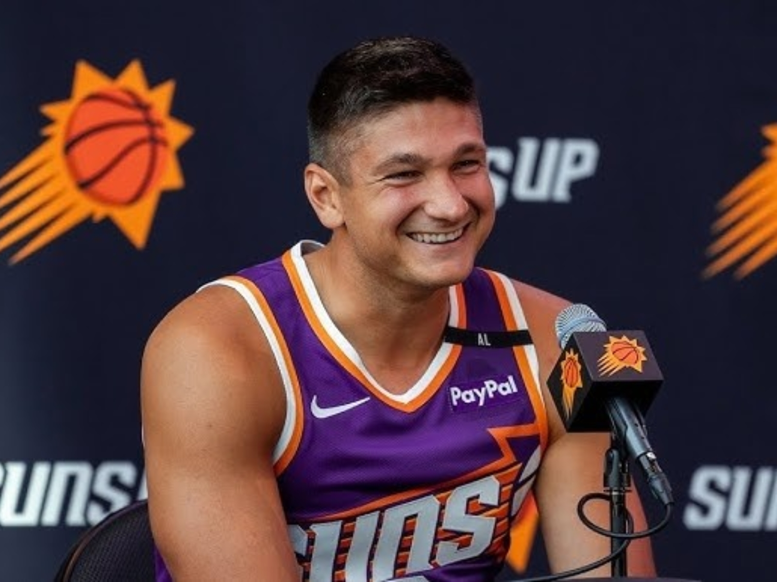 NBA／Grayson Allen 肌肉「粗一大圈」曝光！休賽季狂增 16 公斤引網熱議！