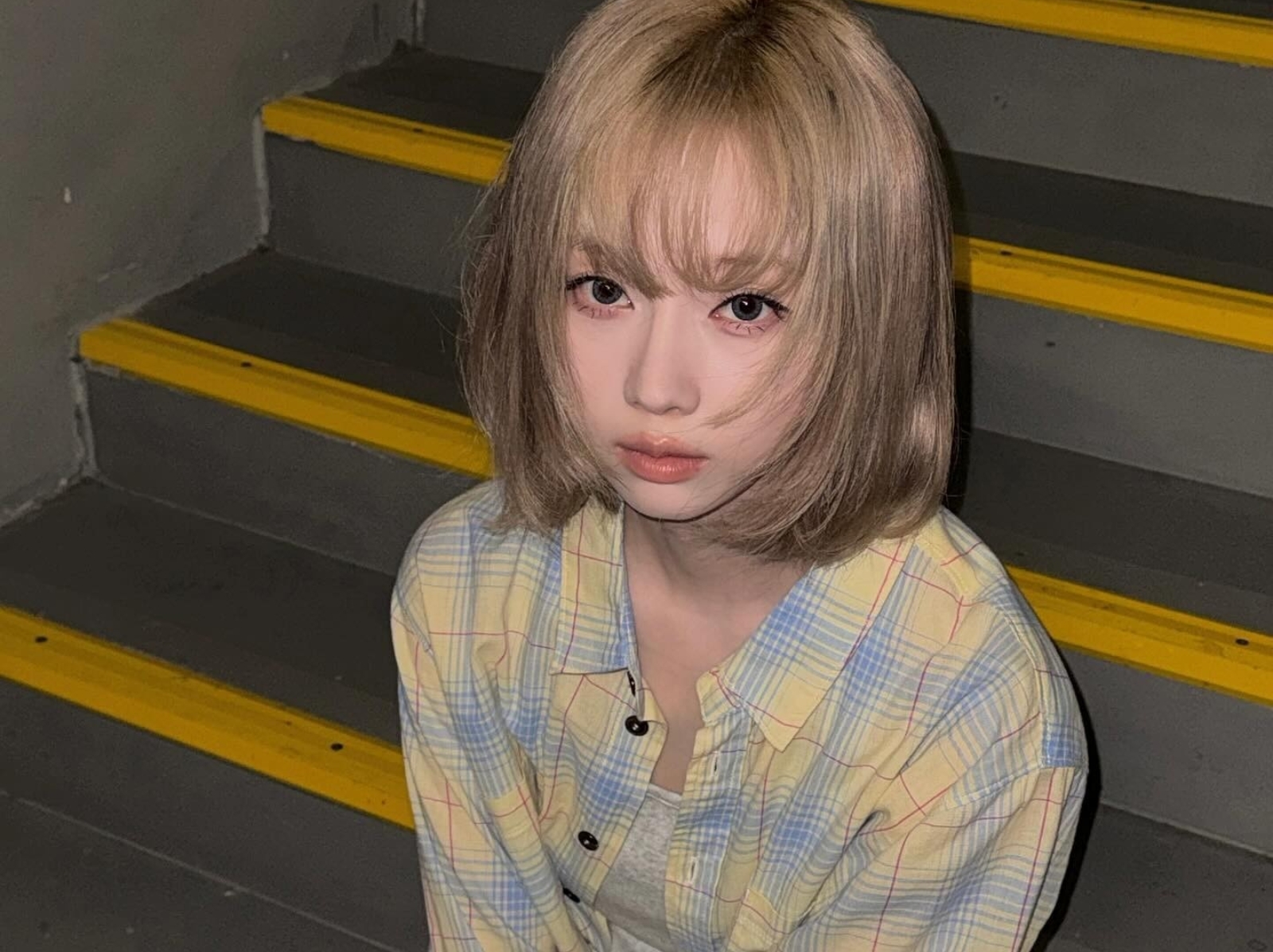 2024 秋天穿搭 3 大必備單品！跟著 aespa、張員瑛⋯找尋換季靈感～