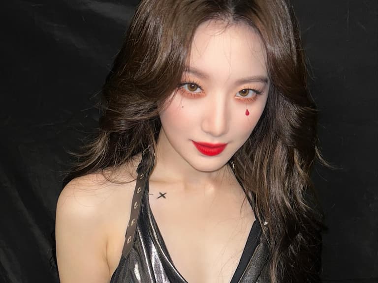 (G)I-DLE 演唱會舒華穿「87」數字衣！引網笑：「只有台灣人懂！」
