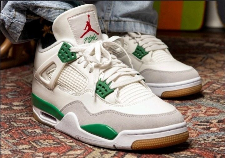 Air Jordan 4 RM "Pine Green" 即將於 2025 年發表