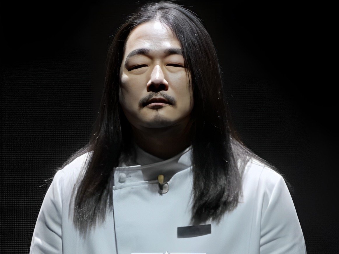 Netflix《黑白大廚：料理階級大戰》金度潤眼睛意外撞臉賤兔、亂彈阿翔引熱議！