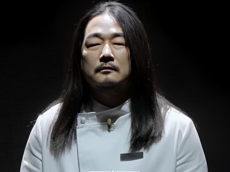 Netflix《黑白大廚：料理階級大戰》金度潤眼睛意外撞臉賤兔、亂彈阿翔引熱議！