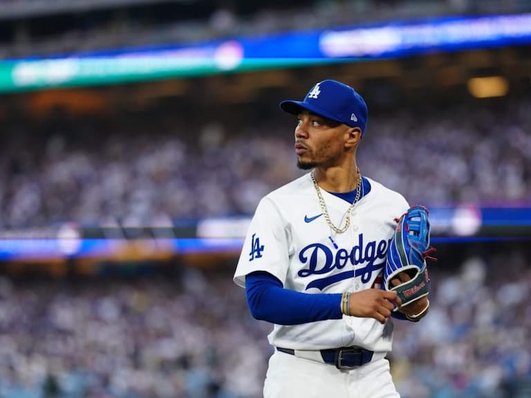 MLB 世界大賽／Mookie Betts 被洋基球迷「粗暴搶球」，離譜行徑遭網友徹底炸鍋！