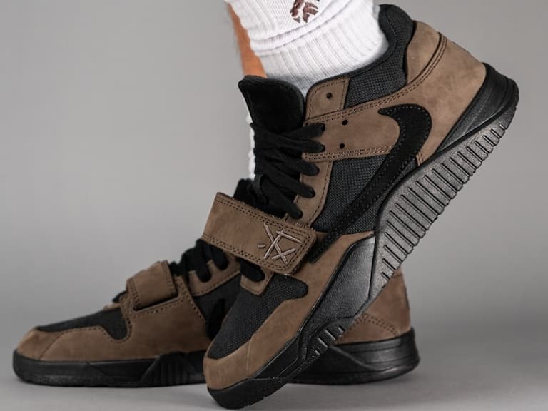 2024 年 11 月球鞋發售清單:JJJJound x ASICS、Travis Scott 倒勾聯名爆款等(持續更新)