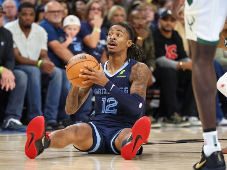 NBA／Ja Morant「坐著傳球」助攻隊友空接灌籃，轟 26 分大三元率灰熊海虐公鹿！