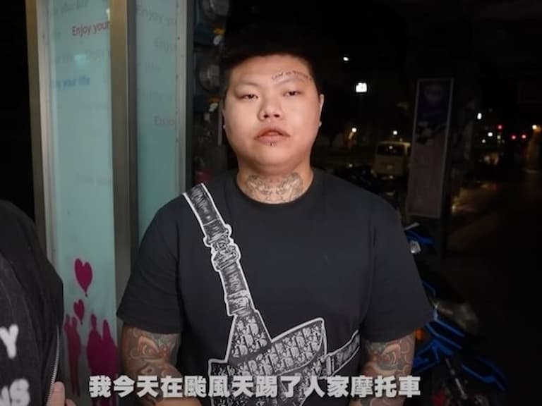 康芮颱風天踹機車刺青男子現身《反骨男孩》道歉！遭孫生罰勞動服務引熱議！
