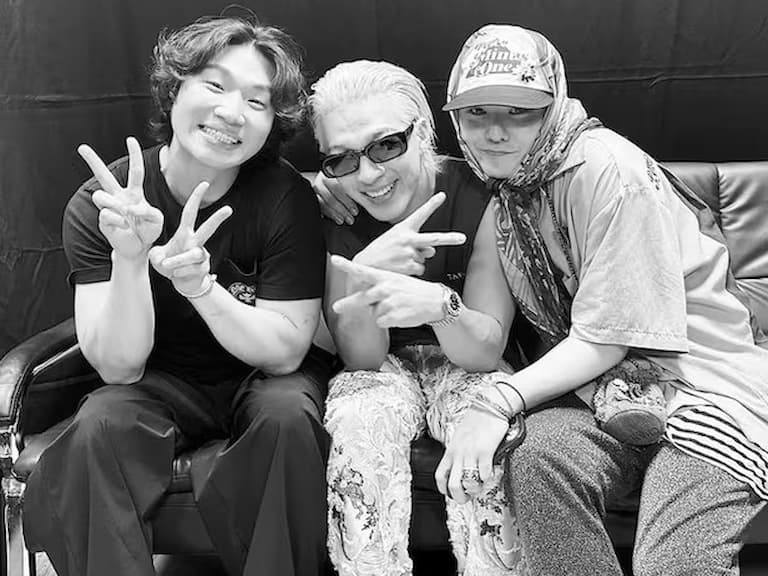 BIGBANG 合體上節目!GD 收三葉草雨傘吐心聲:「別再少人!」