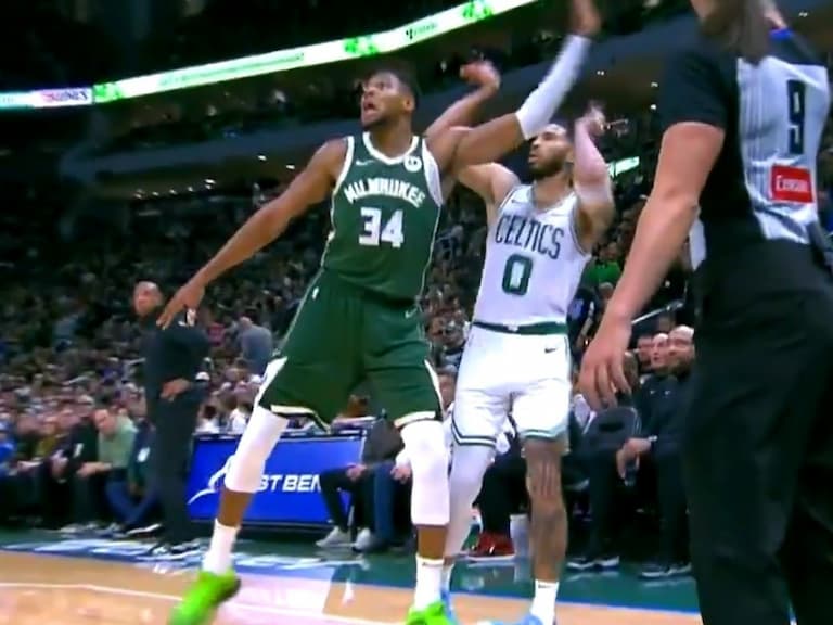 NBA/Jayson Tatum 被字母哥「希臘神墊」裁判未響哨引發爭議:「真的太扯!」