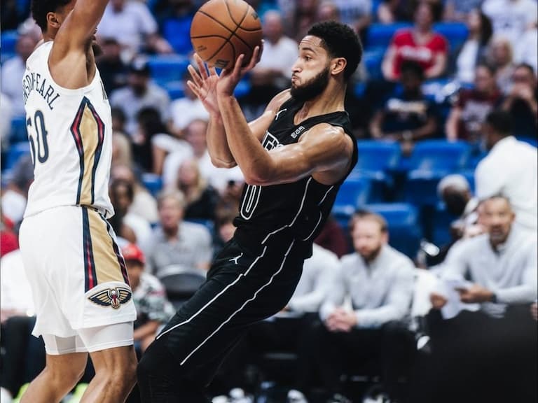 NBA/Ben Simmons 短短 12 分鐘狂傳 10 助攻,各種超秀傳球再現驚艷全場球迷!