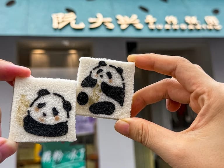 2026 杭州必買零食伴手禮手信 5 大推薦：糯唧唧條頭糕、香濃荷花酥⋯好看好吃還超適合送禮！