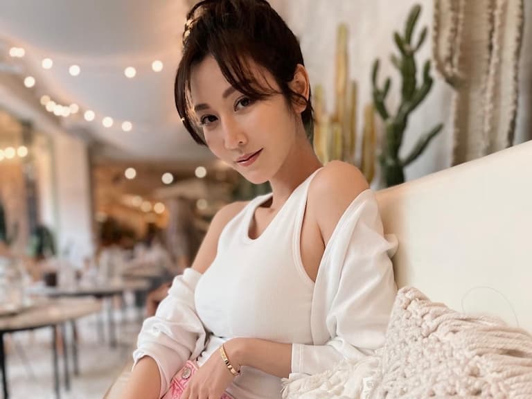 Netflix《影后》「潘茵茵」曾莞婷 42 歲不服演媽！IG 私服展現身高 163 逆齡穿搭術！