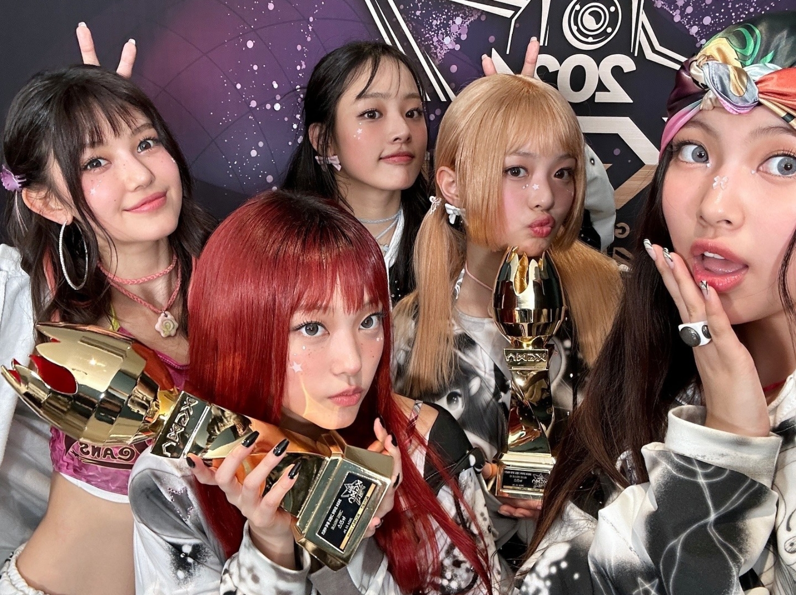 NewJeans 獲 KGMA 年度藝人！認解約可能失去團名，Danielle：「但 NJS Never Die！」