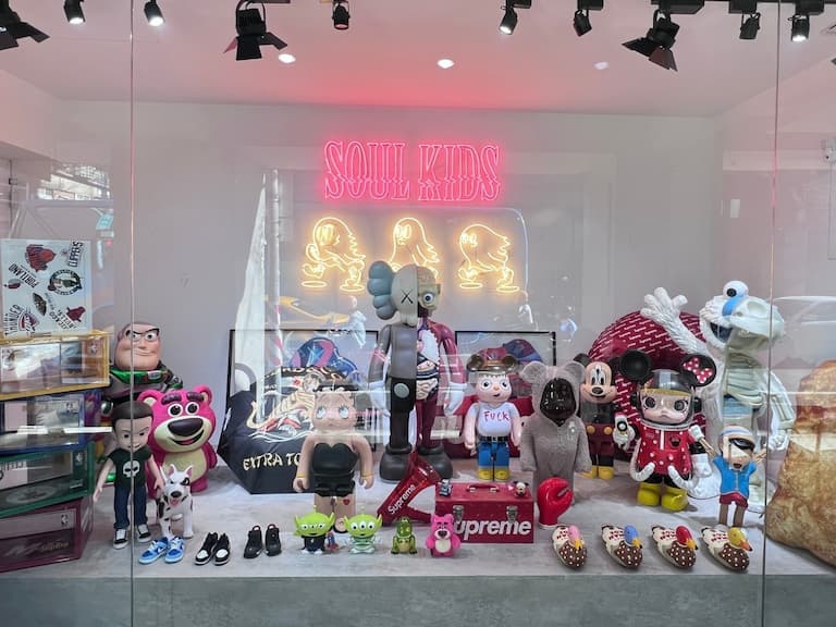 桃園潮流選品店推薦 SoulKids!街頭服飾、球鞋、潮玩一次到位!