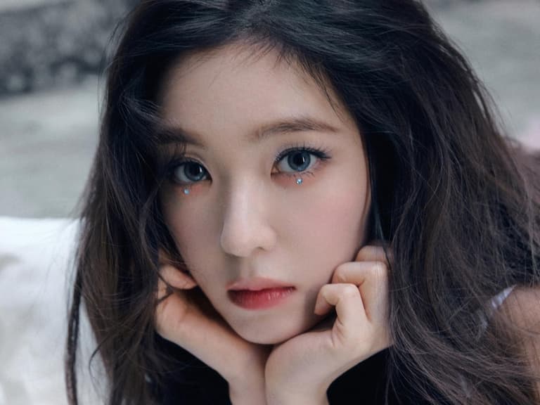 Red Velvet Irene 將 Solo 出道!免費小卡遭黃牛高價轉售,本人直接「公開原檔」!