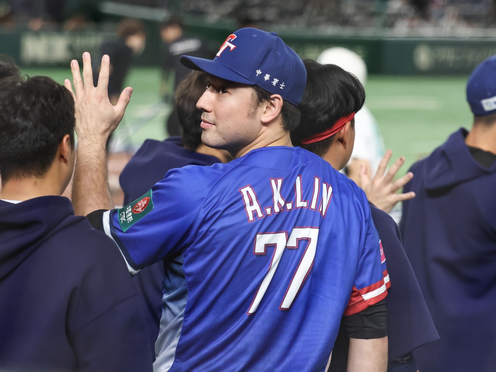 棒球 12 強／中華隊（台灣）最後複賽 6：9 敗給日本隊，明日冠軍賽再戰地主隊！