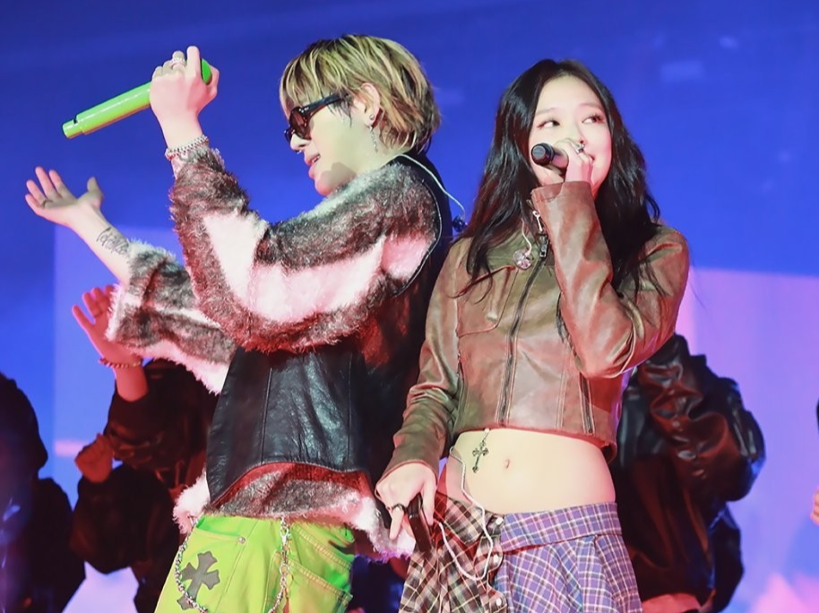 BLACKPINK Jennie 驚喜現身 Zico 演唱會獻唱〈SPOT!〉，本人驚訝：「我不知道她會來！」