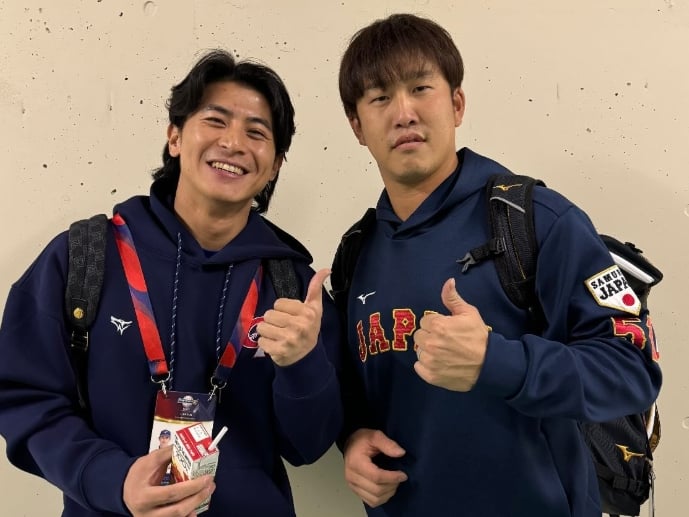 棒球 12 強／台灣隊長陳傑憲太圈粉！日本球星小園海斗曬出合照，大讚：「真的太帥！」