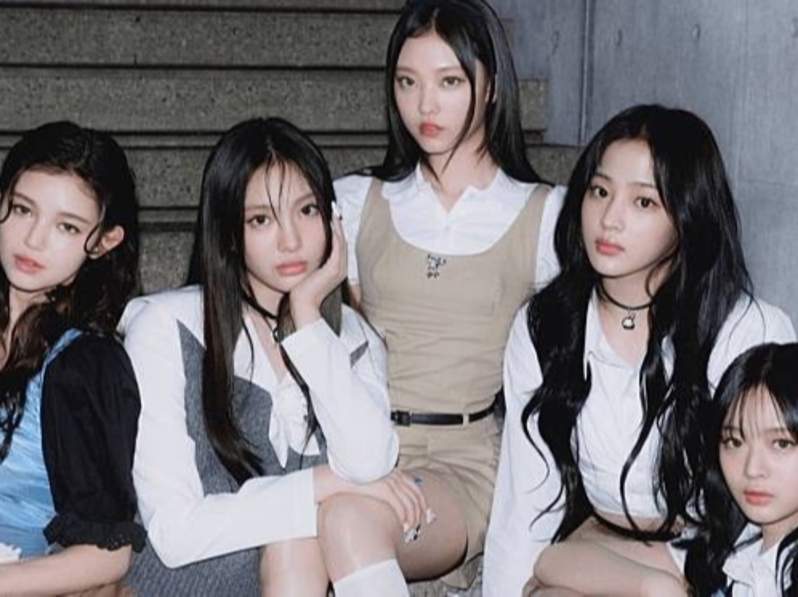NewJeans 宣布解約！粉絲開搶專輯、周邊商品：「怕以後沒有了！」