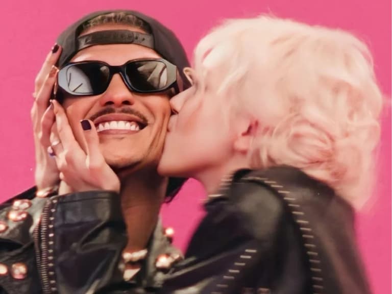 BLACKPINK Rosé 曝 Bruno Mars 火星人布魯諾〈APT.〉要求親臉頰:「妳從來沒有誘惑過別人吧?」