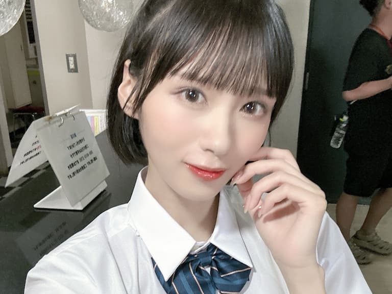兒玉七海高中稚嫩模樣曝光！「純天然」偶像級臉蛋讓人一見鍾情！【老司J開車】