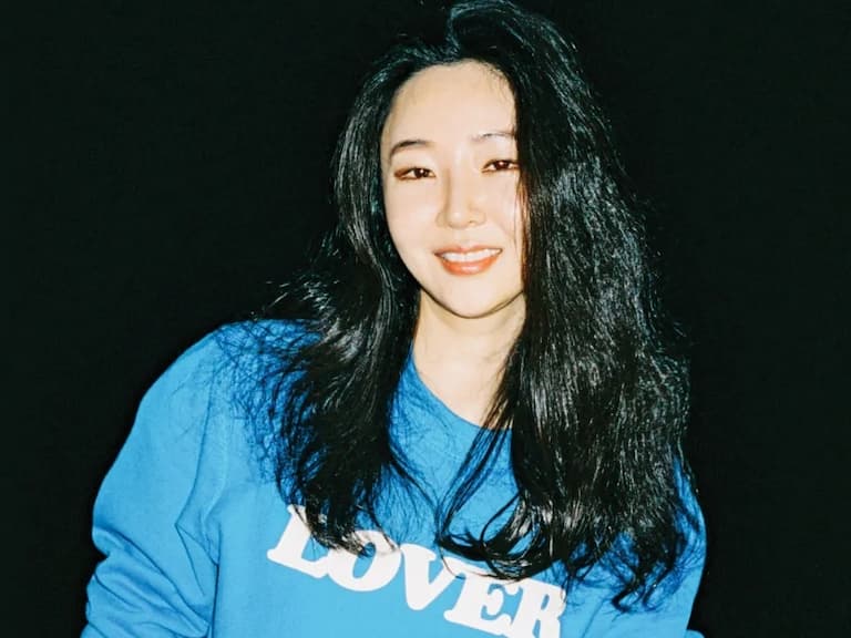 NewJeans、ADOR 爭議持續延燒！閔熙珍風波後坦言身心俱疲：「堅持活得有信念並不容易！」