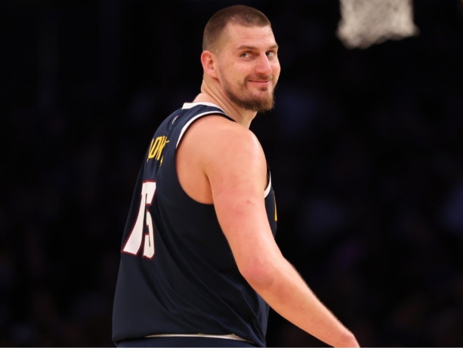 NBA／Nikola Jokic 「背靠背」24 小時內狂轟 104 分，「全力肥」化身真聯盟第一人！