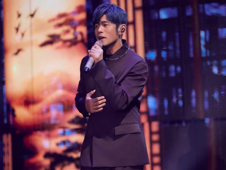周杰倫演唱會 4 天精彩亮點整理:江蕙二度登台獻唱、陳冠希現身掀《頭文字 D》回憶殺、許光漢致敬〈三年二班〉造型!