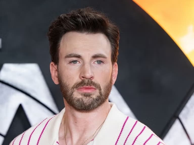 克里斯伊凡 Chris Evans 確定回歸漫威宇宙!有望合體「末日博士」小勞勃道尼 Robert Downey Jr.!