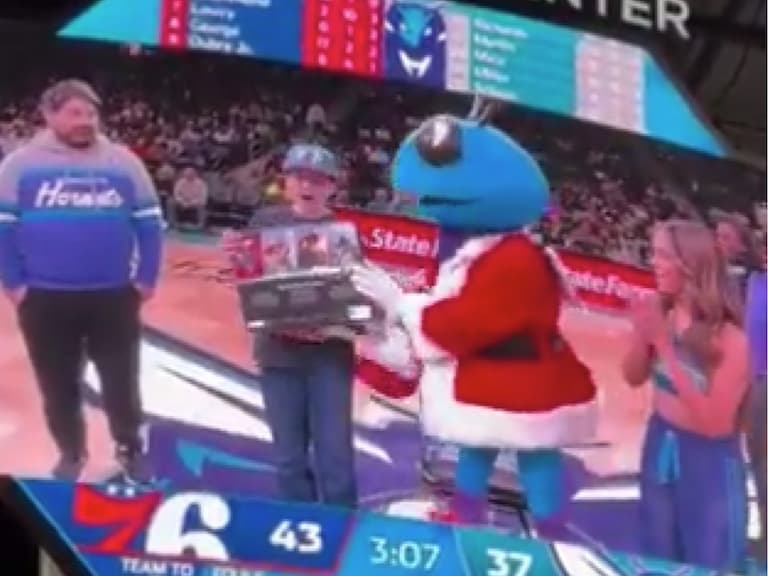 NBA/黃蜂欺騙小球迷「假裝送 PS5」遭炎上,球團發佈聲明致歉!