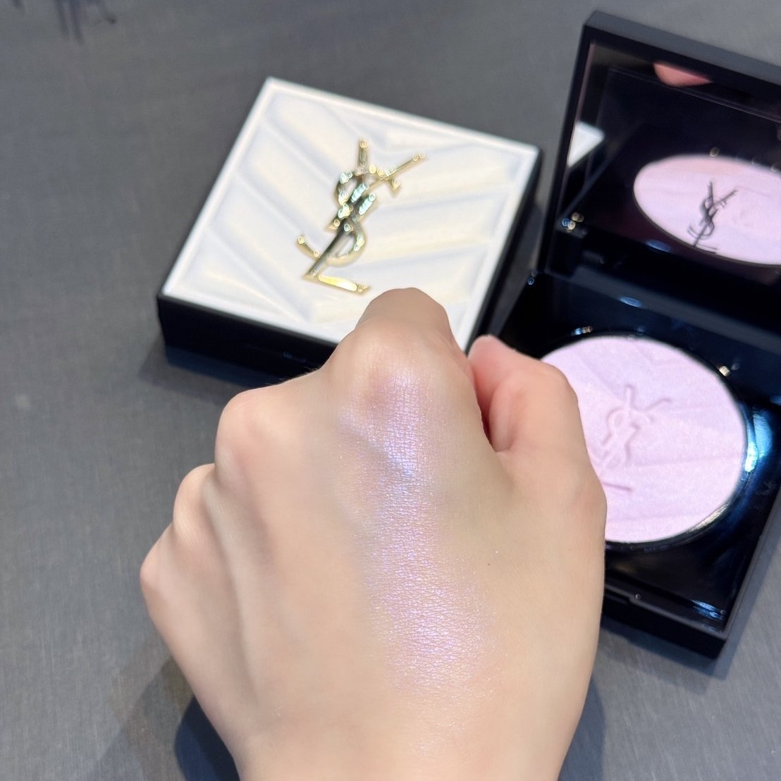YSL 恆久完美立體高光餅
