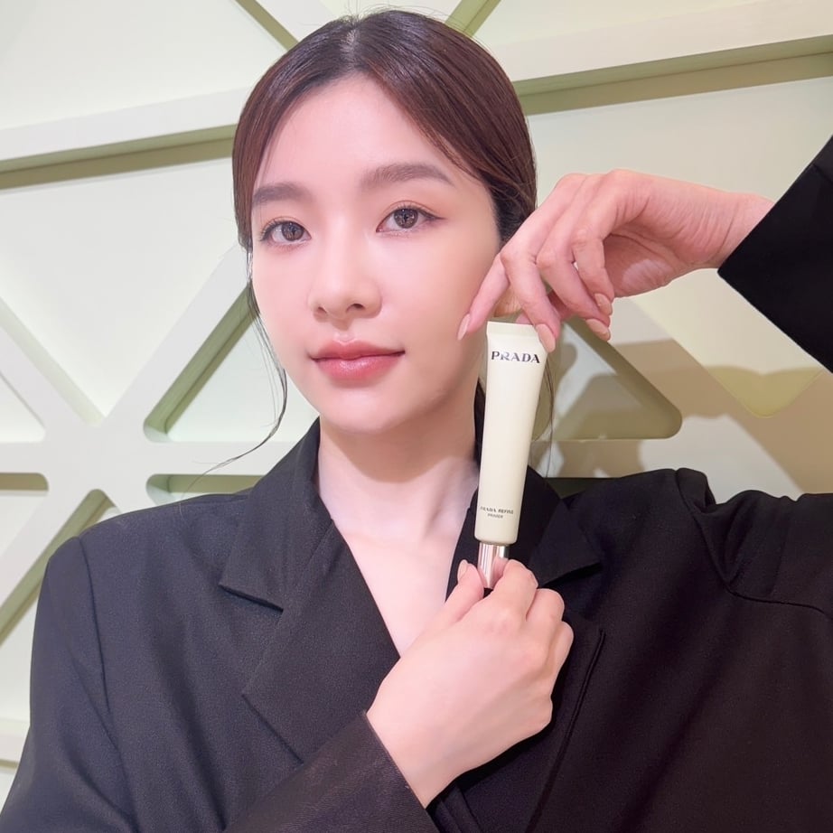 PRADA 柔焦妝前乳