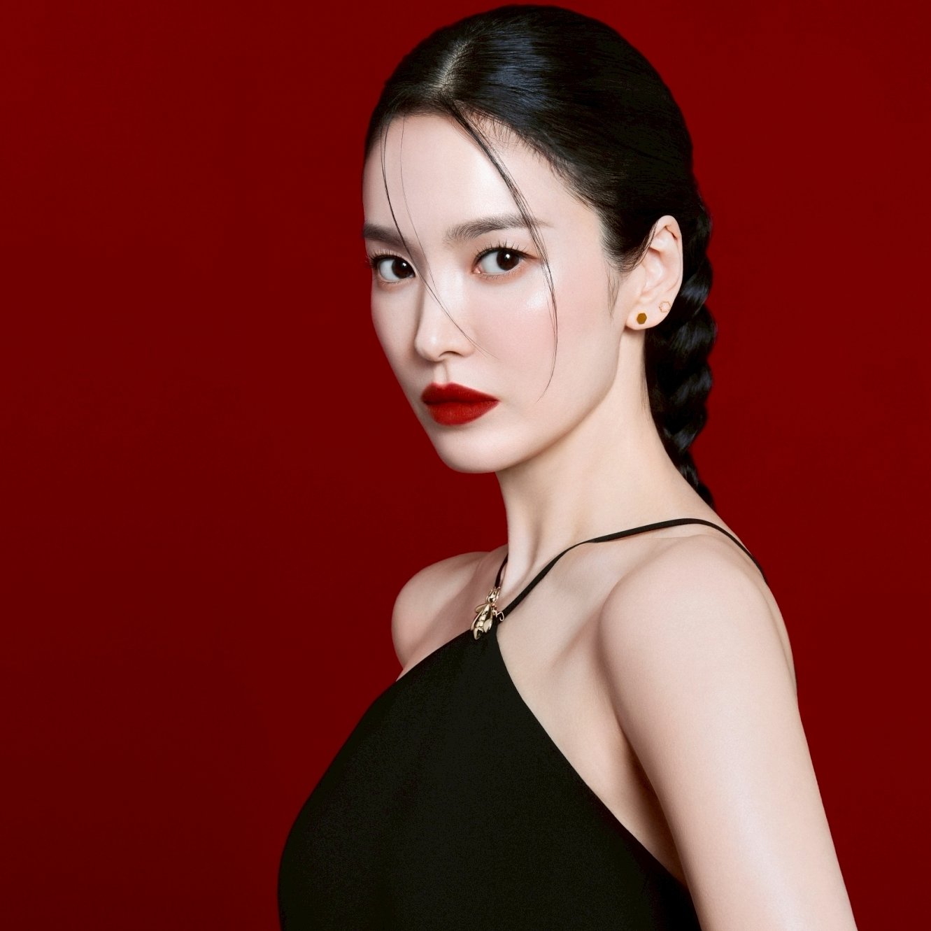 2025 彩妝新品推薦｜嬌蘭秋季限定彩妝、FreshO2 X DINOTAENG、迪奧必買底妝唇彩眼影美妝全收錄！（持續更新）