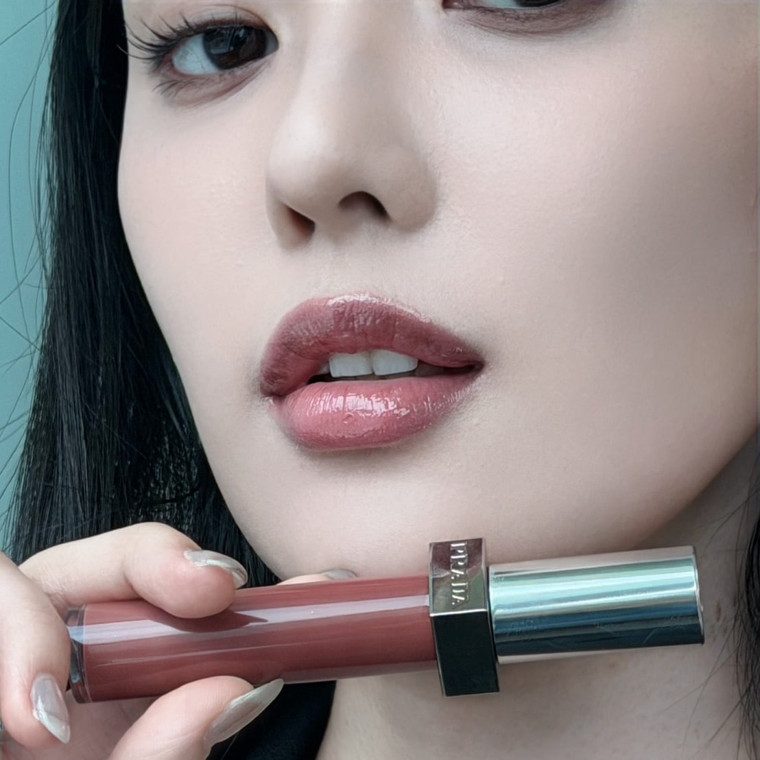 PRADA－率性持光凍唇釉 #B201 摩卡冰磚