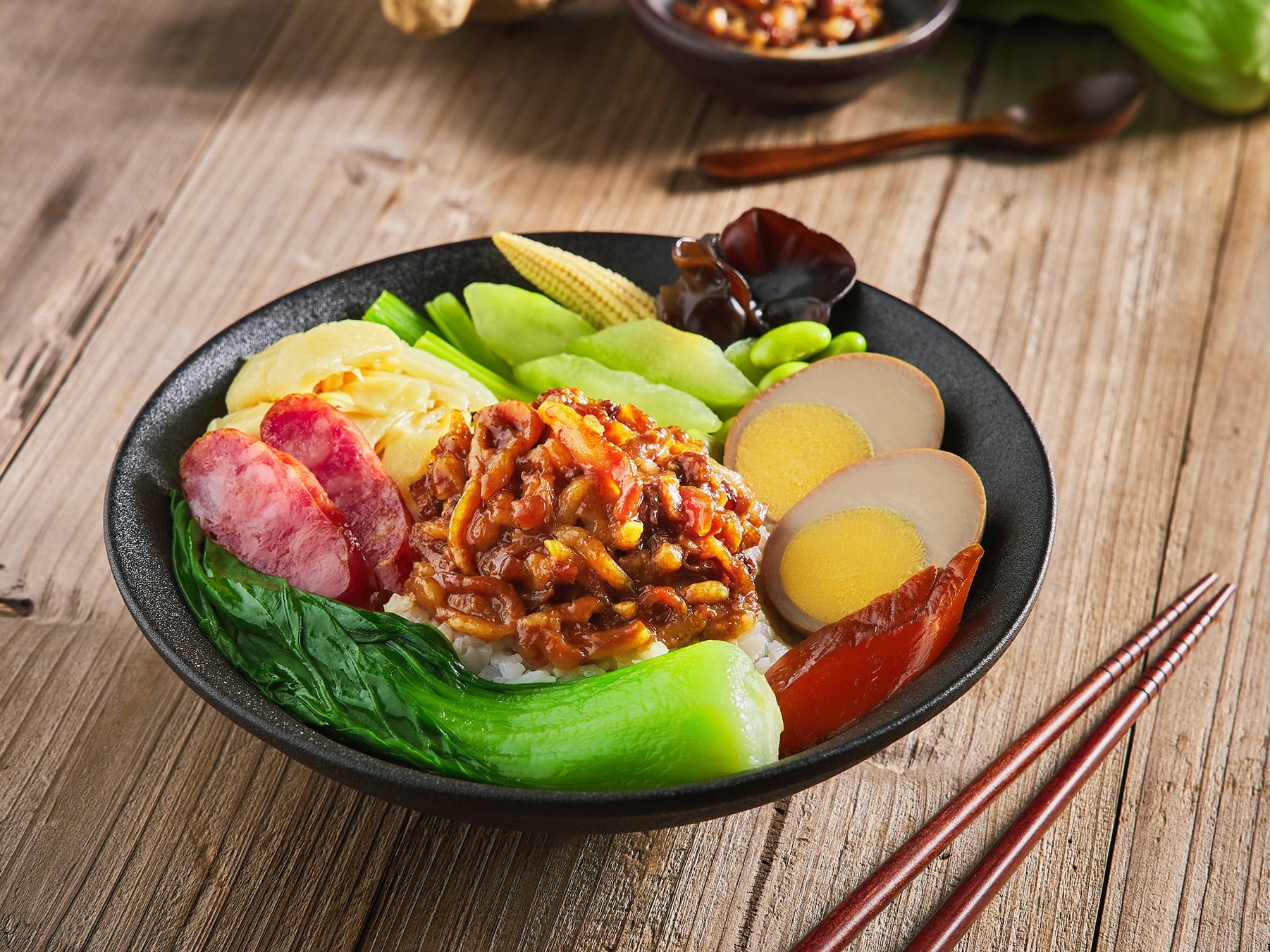 鬍鬚張最新菜單、調整價格一次看！滷肉飯、便當⋯數項餐點漲價引熱議！