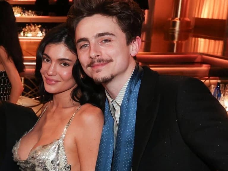 凱莉珍娜 Kylie Jenner 與「甜茶」提摩西夏勒梅 Timothée Chalamet 同框金球獎！尷尬被冷落畫面掀熱議！