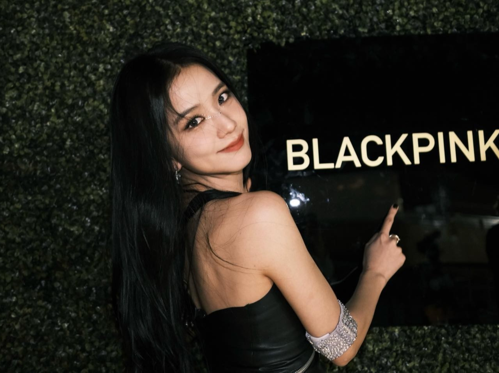 BLACKPINK Jisoo 宣布 2/14 情人節 Solo 回歸，IG 突發預告超驚喜！