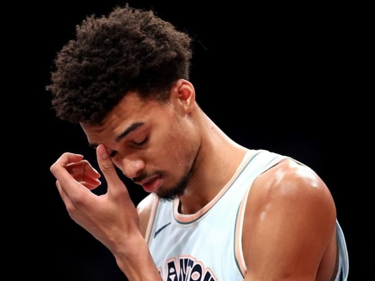 NBA／Wembanyama 跟小球迷交換球衣「被對方拿去拍賣」遭抓包，本人難過發文回應！