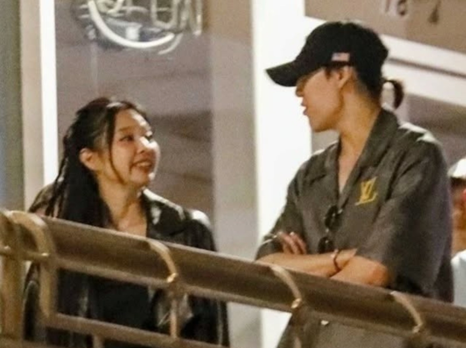 BLACKPINK Jennie 和 GOT7 BamBam 洛杉磯同框傳熱戀！男方無奈曝光「真實關係」