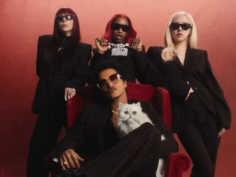 火星人布魯諾 Bruno Mars 幽默回應欠債傳聞:「繼續播放這首歌,我快要還清債務!」