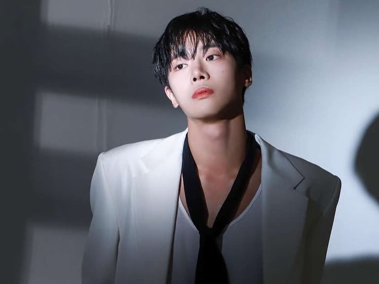 《外傷重症中心》秋英宇 IG 私服穿搭解析！身高 186 公分＋完美腹肌太圈粉！
