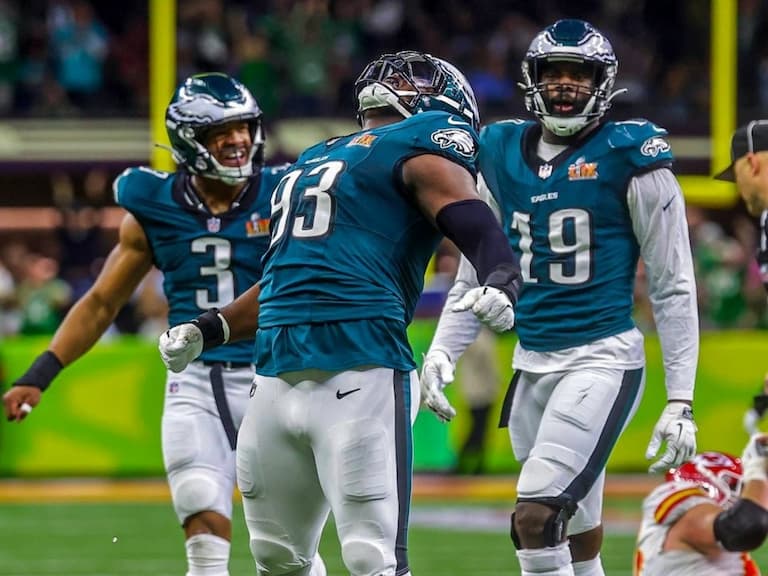 NFL/老鷹 40 比 22 大勝酋長,勇奪隊史第二座超級盃冠軍!