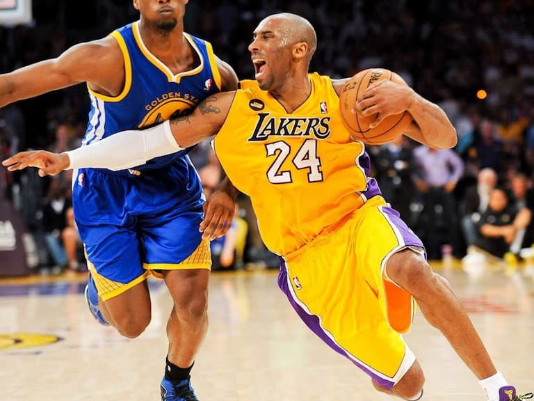 NBA/Kobe Bryant 阿基里斯腱斷裂實戰球鞋天價售出,拍賣金額創下歷史新高!