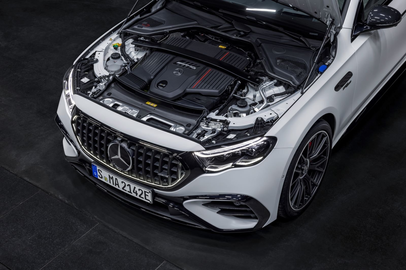 Mercedes-AMG E 53 HYBRID 4MATIC+