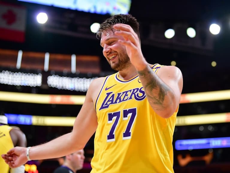 NBA／Luka Doncic 慶祝動作太滑稽引熱議，本人尷尬笑「很明顯需要改進我的動作⋯」