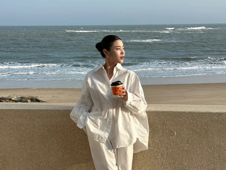 2025 高雄咖啡廳 10 家推薦！Dcard 激推永心浮島、白色戀人貨櫃屋⋯超美河景近在眼前！
