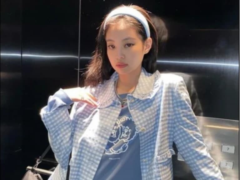 Jennie 身高 163 公分寶寶藍女生穿搭美翻!5 款單品推薦打造溫柔高級感~