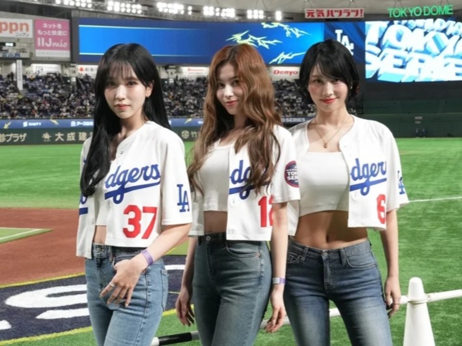 MISAMO 擔任 MLB 熱身賽開球嘉賓美翻東京巨蛋！道奇球員開心上前合影！