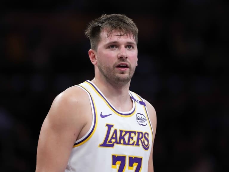 NBA/Luka Doncic 爆砍 33 分率湖人擊退太陽,KD 不滿嗆聲「你季後賽得不到這種待遇!」